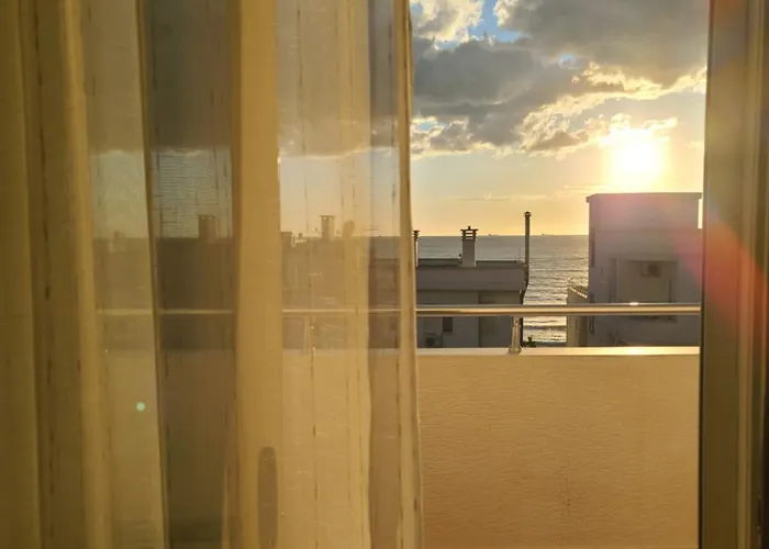 For Rent Khlo-em Lejlighed Durrës